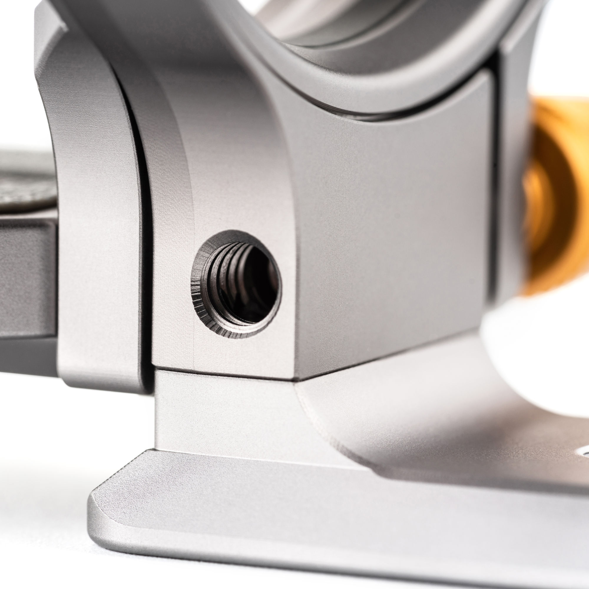 NiSi WIZARD W-82 Camera Positioning Bracket for Mirrorless Compatible with Canon R Series | Landscape Photo Gear 3 NiSi WIZARD W-82 Camera Positioning Bracket for Mirrorless Compatible with Canon R Series Camera Supports | Landscape Photo Gear | 3