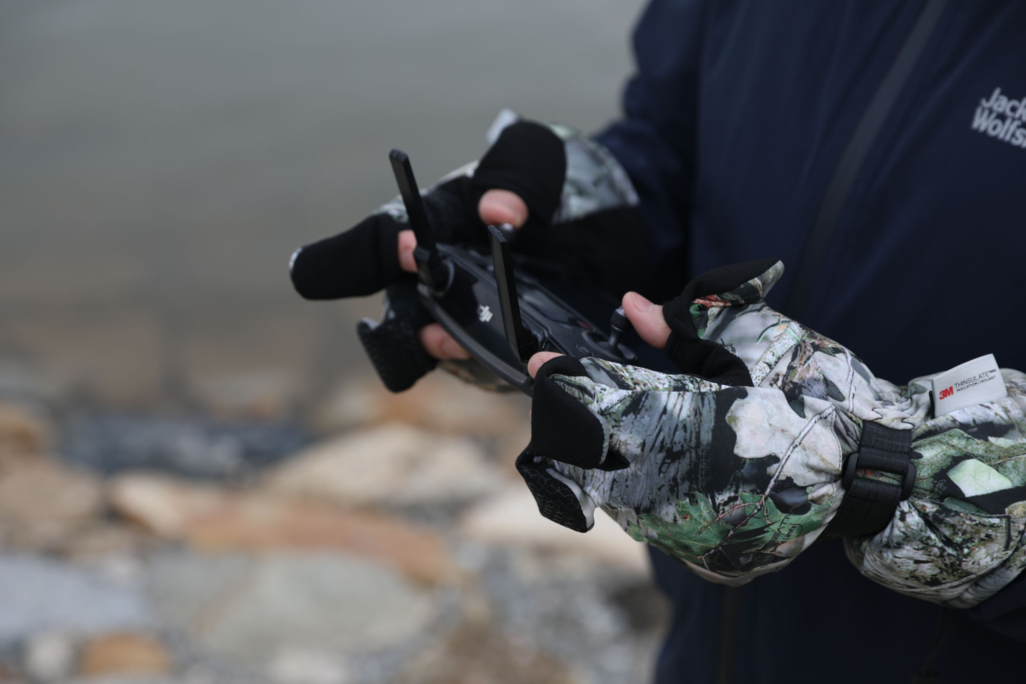 Summit Creative Large (L) Professional Photography Gloves Luminous series (Camo) | Landscape Photo Gear 7 Summit Creative Large (L) Professional Photography Gloves Luminous series (Camo) Camera Bag Accessories | Landscape Photo Gear | 7