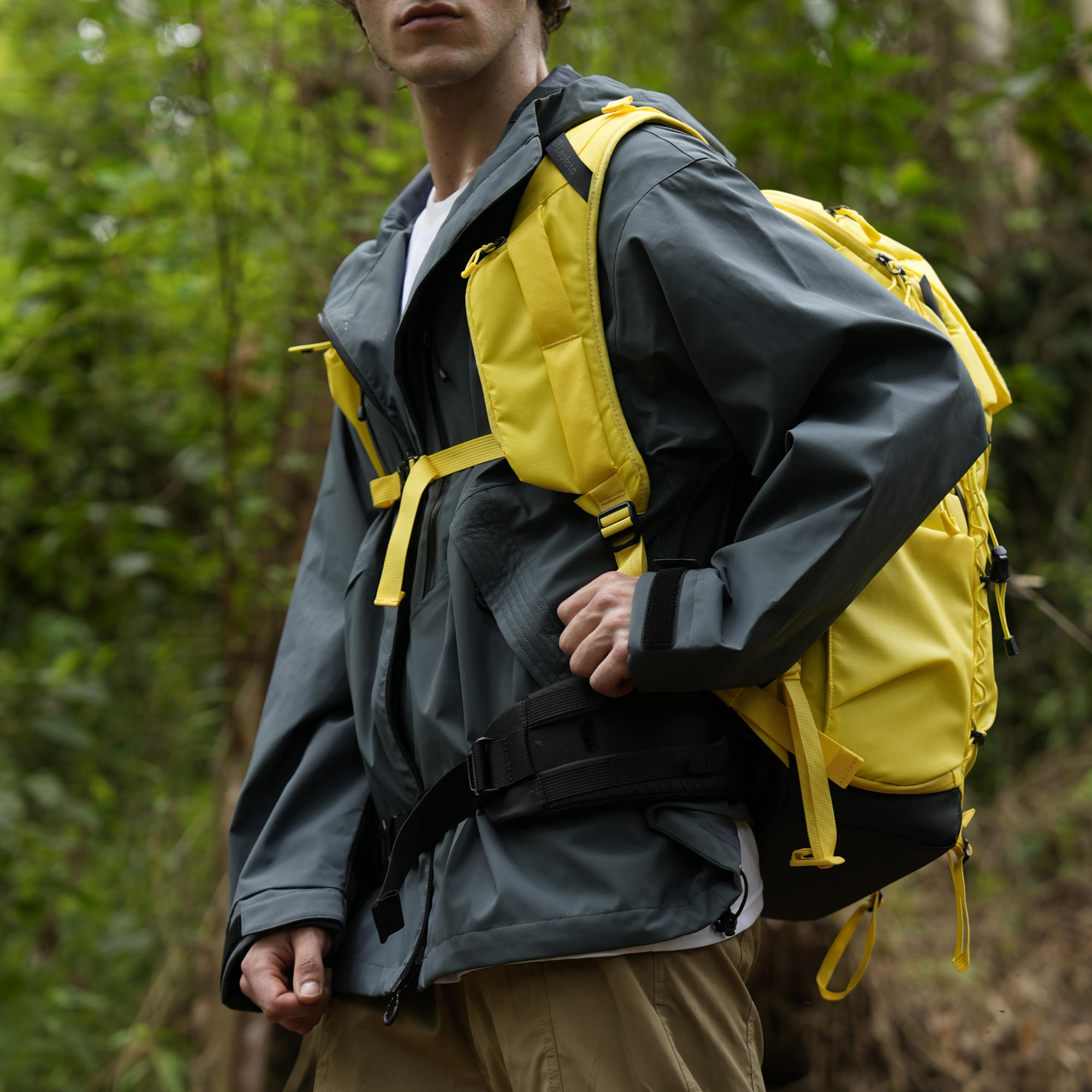 Leofoto BACKUP 35L Camera Backpack (Large Insert) – Yellow | Landscape Photo Gear 21 Leofoto BACKUP 35L Camera Backpack (Large Insert) – Yellow Camera Backpacks | Landscape Photo Gear | 21